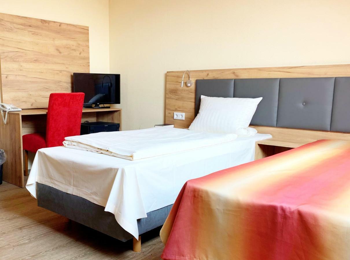Turm Hotel 3*